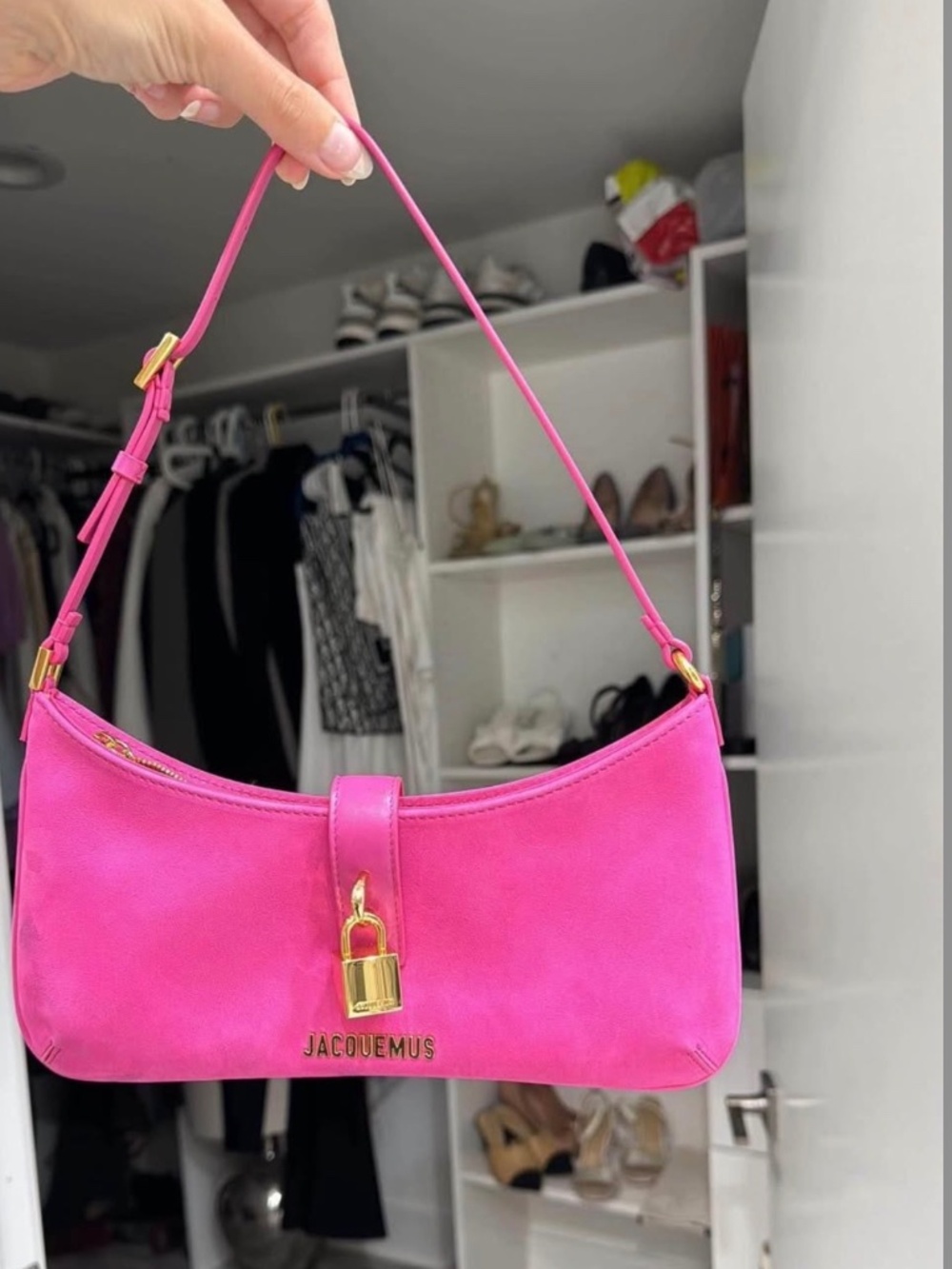 Jacquemus ‘Le Bisou Cadenas’ Shoulder Bag Pink - Picture 1 of 3